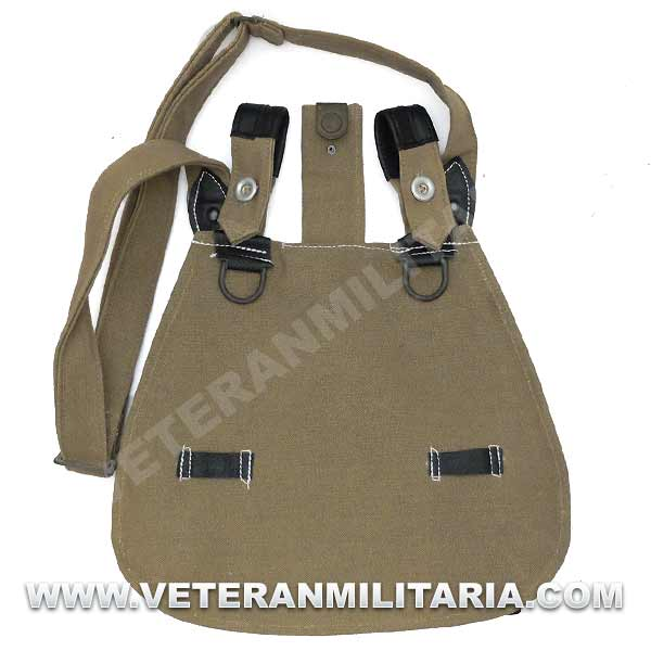 Panera alemana con correa