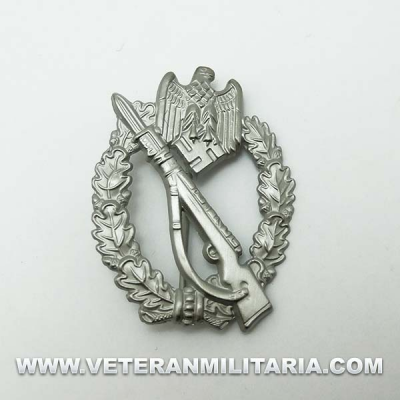 Distintivo de Asalto de Infantería en plata 
